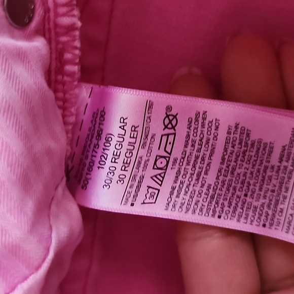 GAP  Pink Low Stride Jean Short - Picture 9 of 10